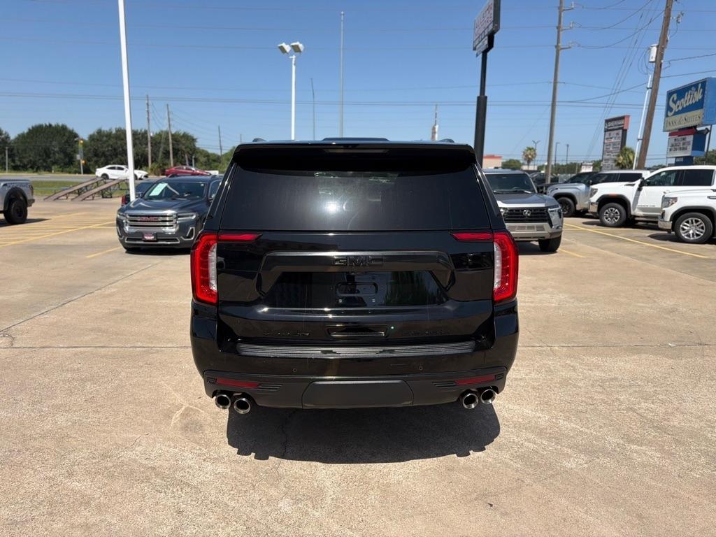 GMC Yukon 4WD 4dr Denali 2023