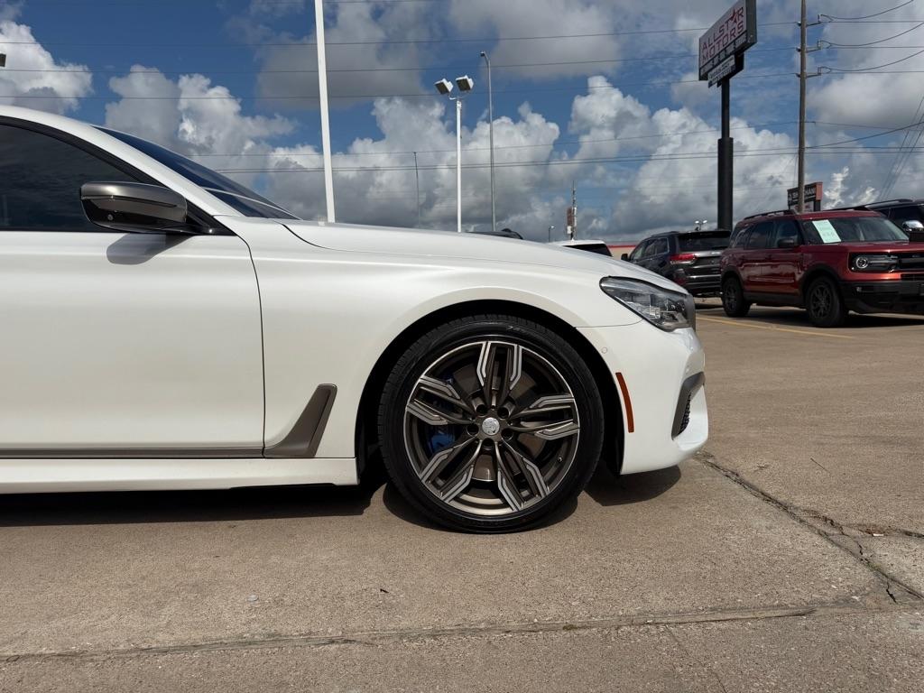 BMW 7-Series M760i xDrive 2018