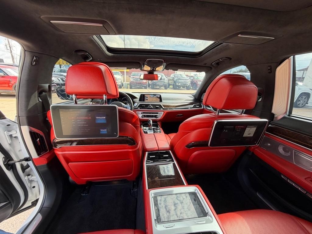 BMW 7-Series M760i xDrive 2018