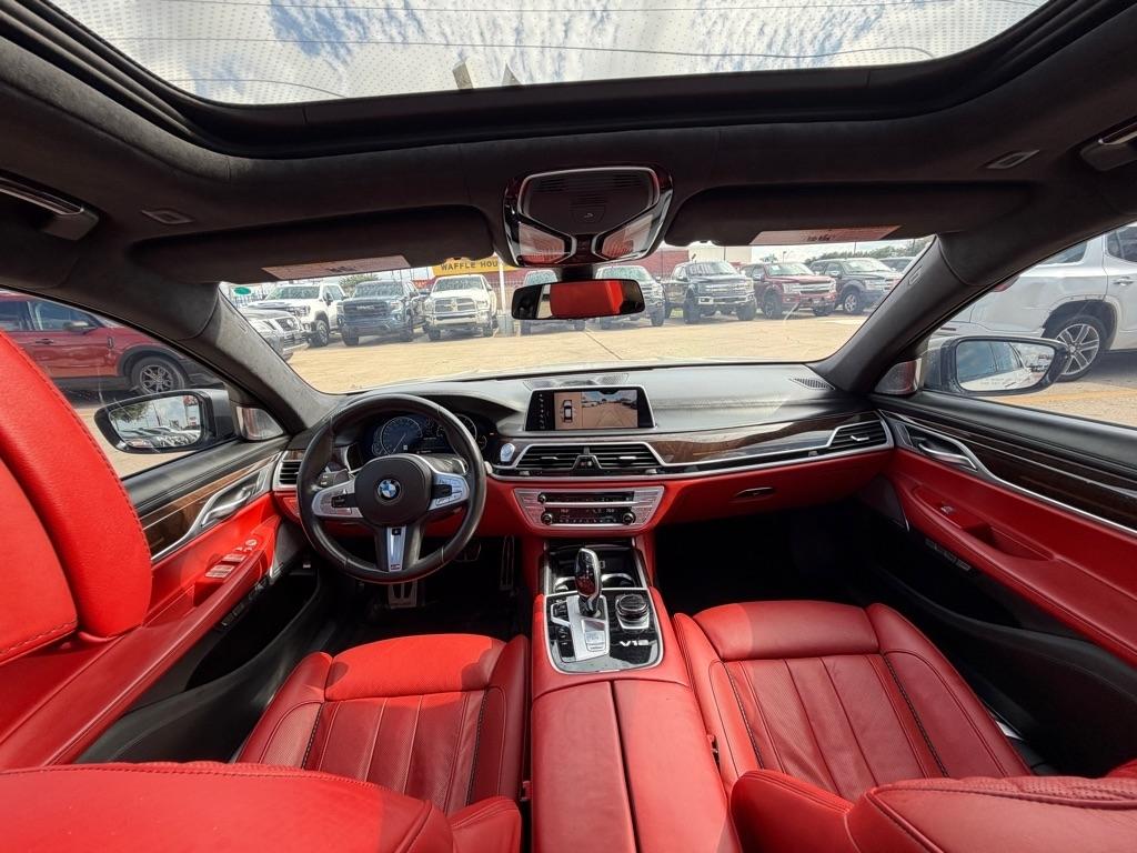 BMW 7-Series M760i xDrive 2018