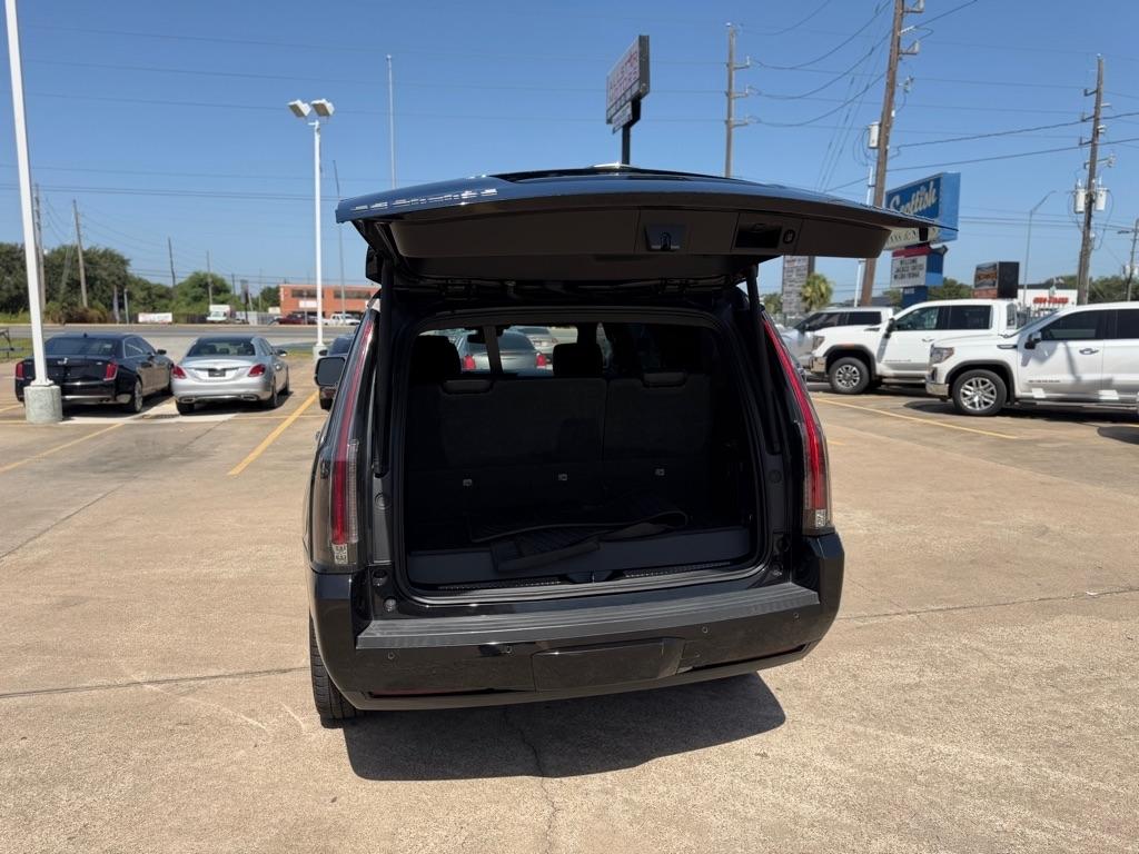 Cadillac Escalade 4WD 4dr Platinum 2019