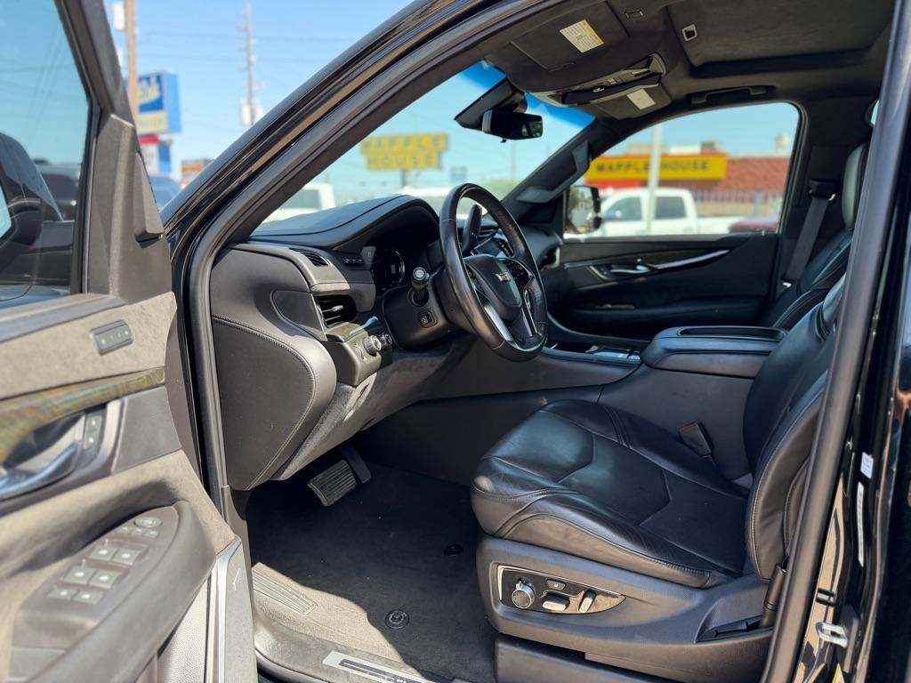Cadillac Escalade 4WD 4dr Platinum 2019