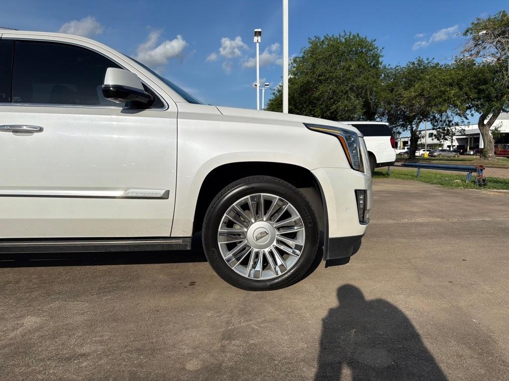 Cadillac Escalade ESV Platinum 4WD 2018