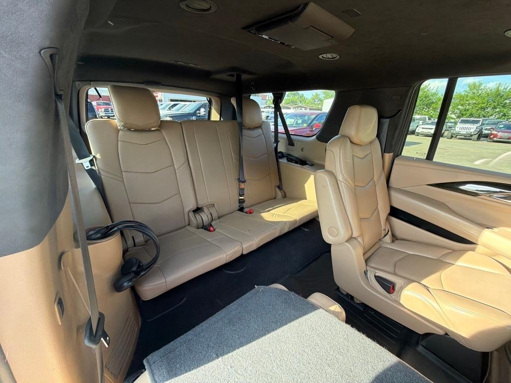 Cadillac Escalade ESV Platinum 4WD 2018