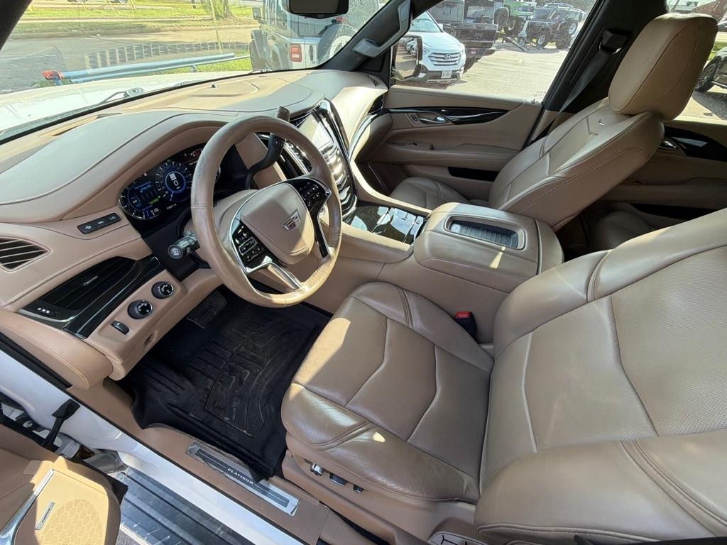 Cadillac Escalade ESV Platinum 4WD 2018