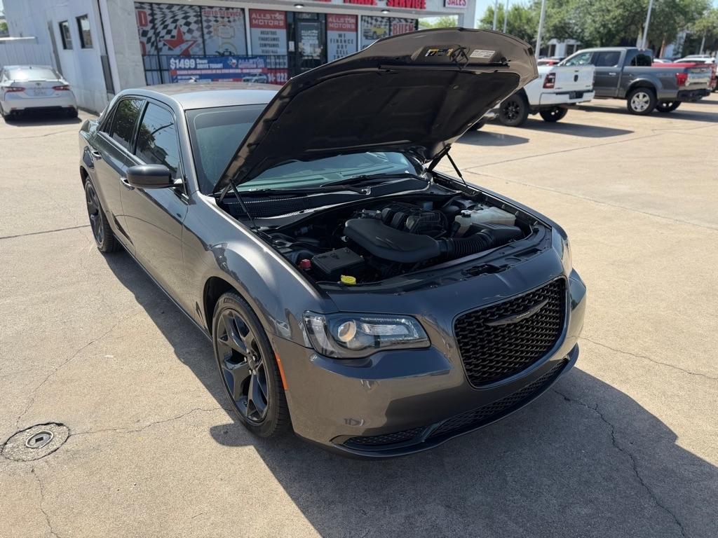 Chrysler 300 Touring 2023