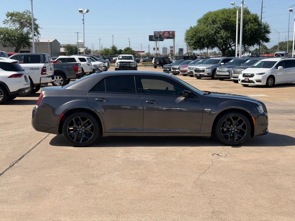 Chrysler 300 Touring 2023
