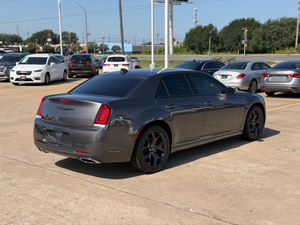 Chrysler 300 Touring 2023
