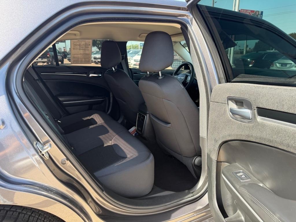 Chrysler 300 Touring 2023