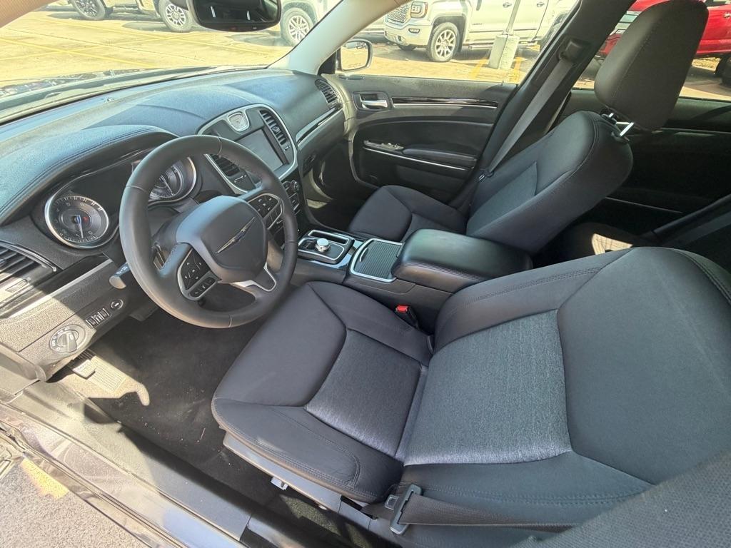 Chrysler 300 Touring 2023