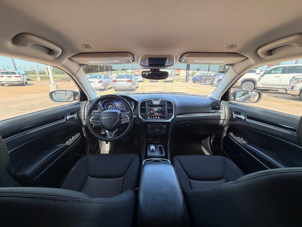 Chrysler 300 Touring 2023