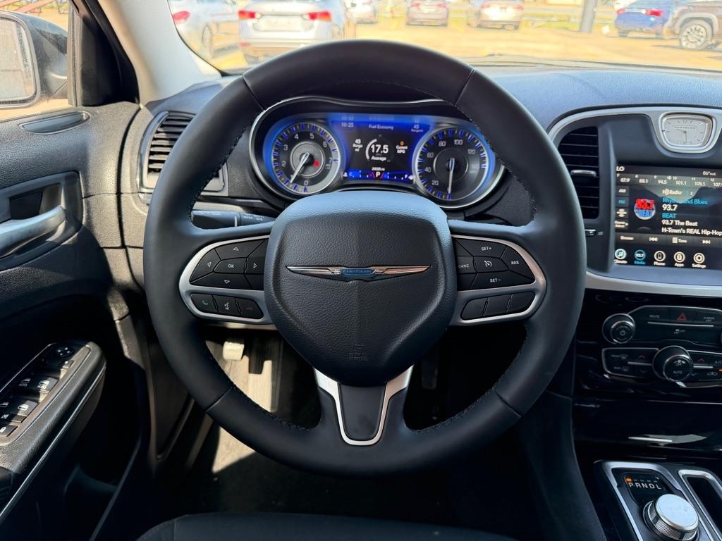 Chrysler 300 Touring 2023