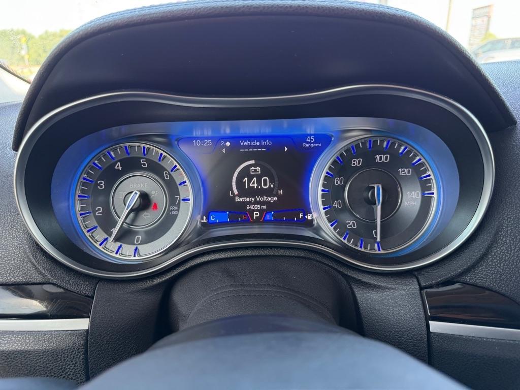Chrysler 300 Touring 2023