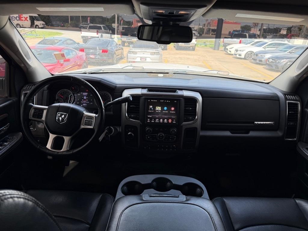 RAM 2500 Laramie Crew Cab SWB 4WD 2016