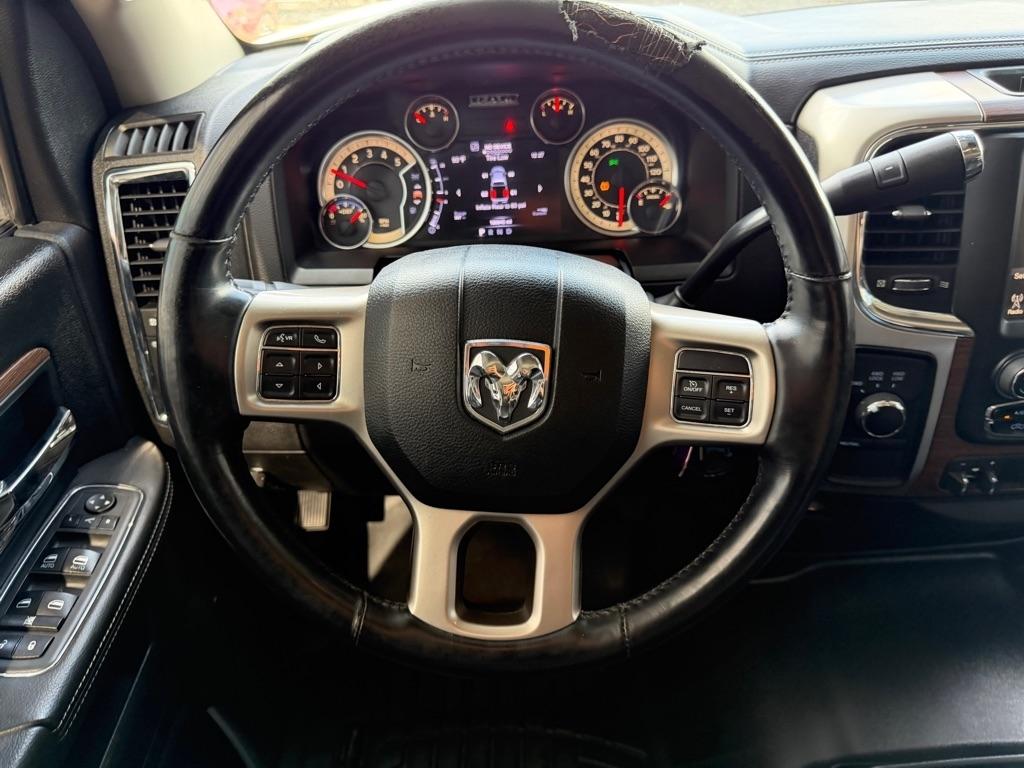 RAM 2500 Laramie Crew Cab SWB 4WD 2016