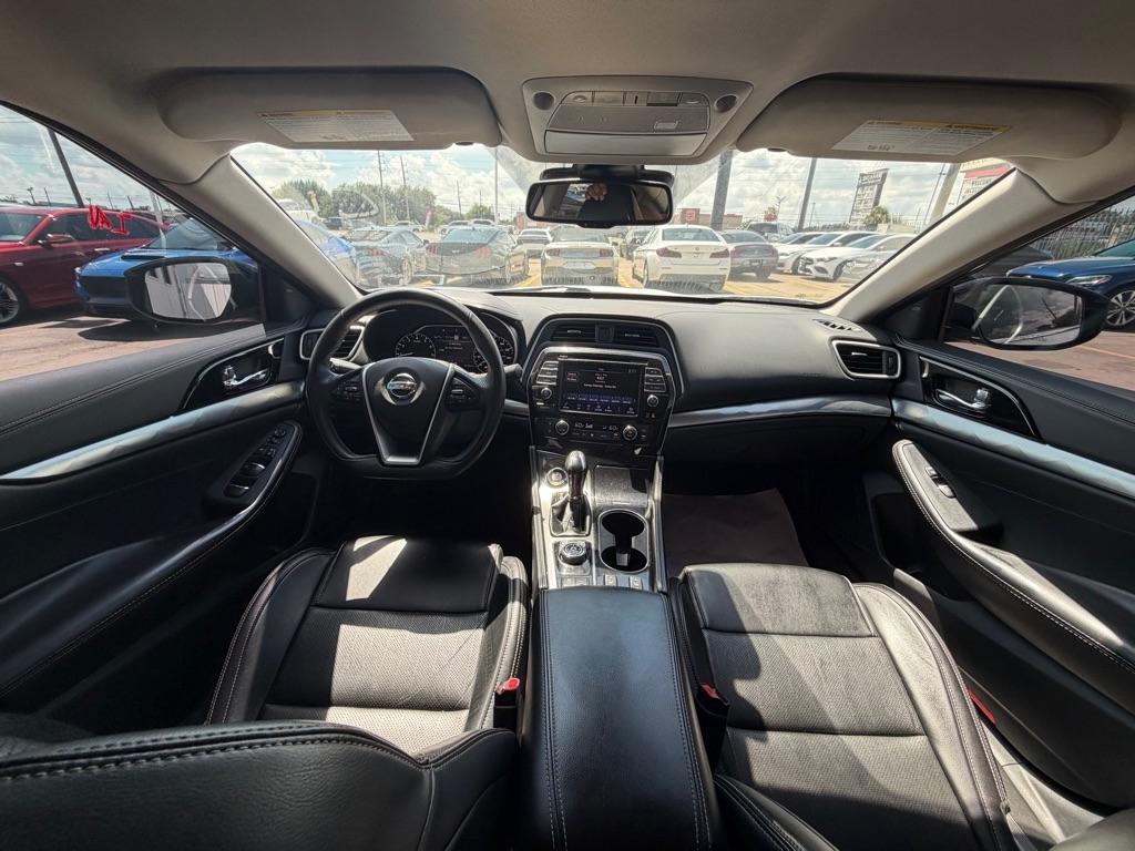 Nissan Maxima 3.5 SV 2023