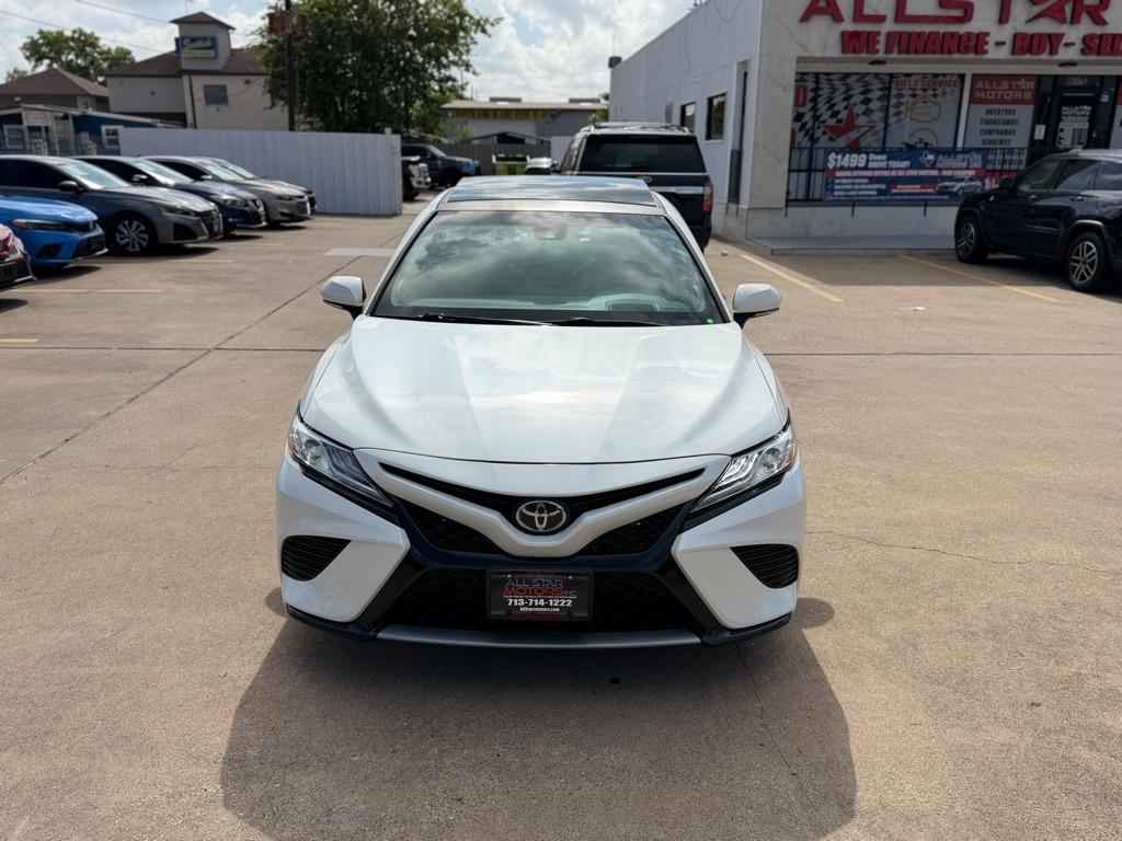 Toyota Camry XLE V6 2019