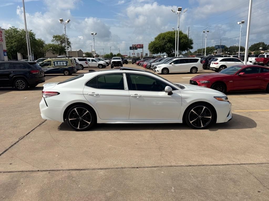 Toyota Camry XLE V6 2019