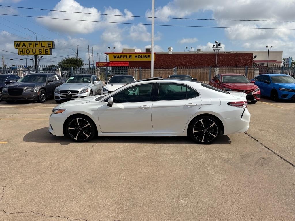 Toyota Camry XLE V6 2019