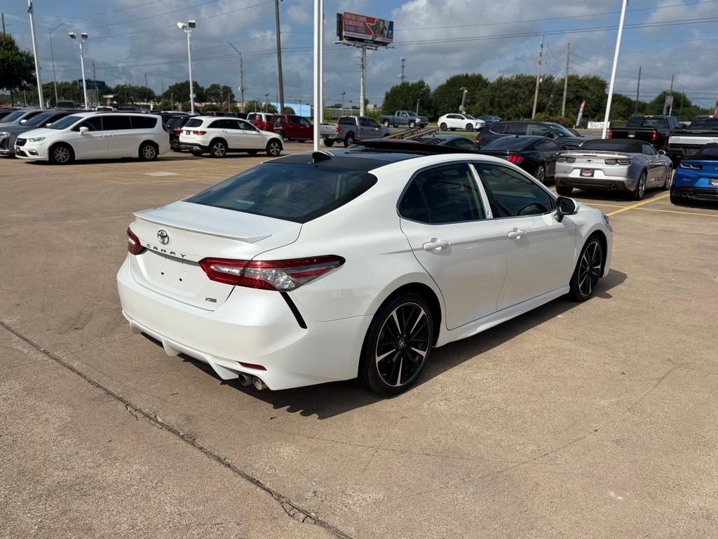 Toyota Camry XLE V6 2019