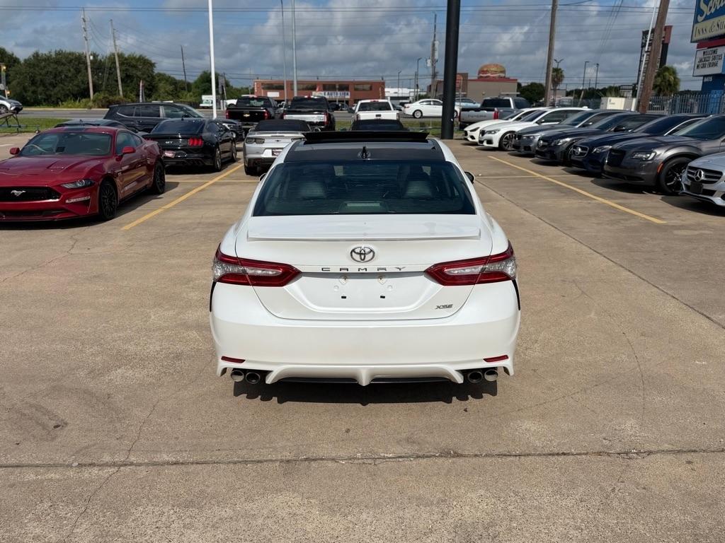 Toyota Camry XLE V6 2019