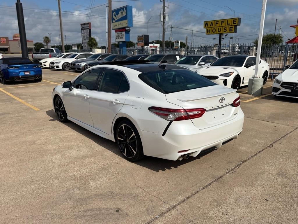 Toyota Camry XLE V6 2019