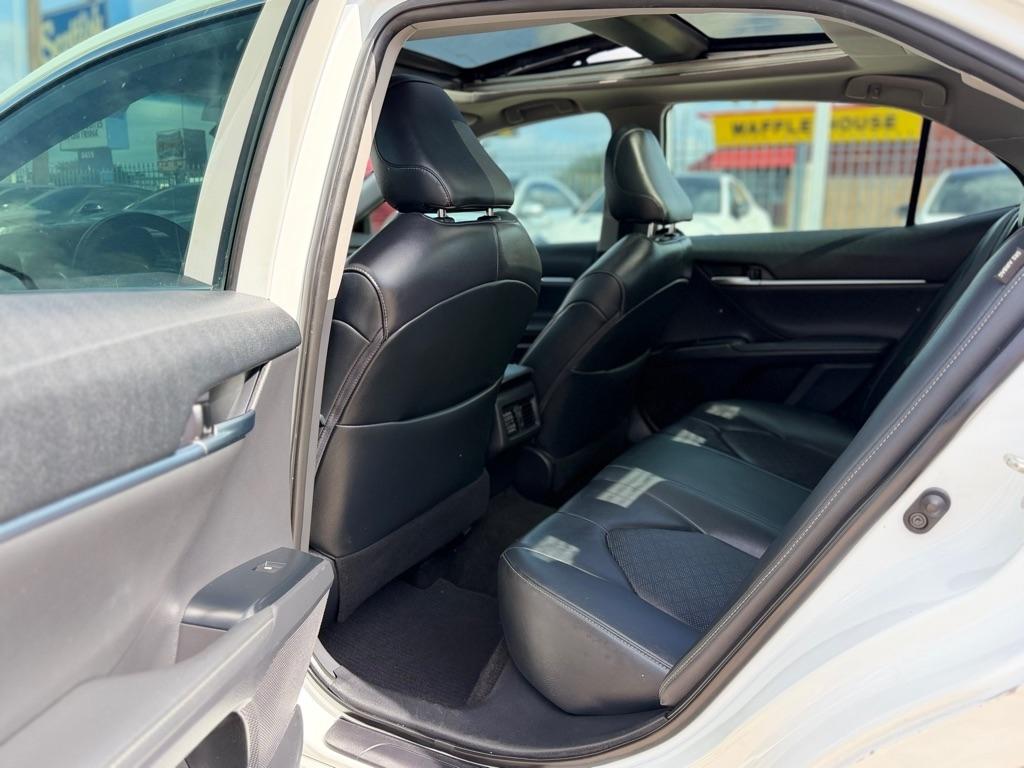 Toyota Camry XLE V6 2019