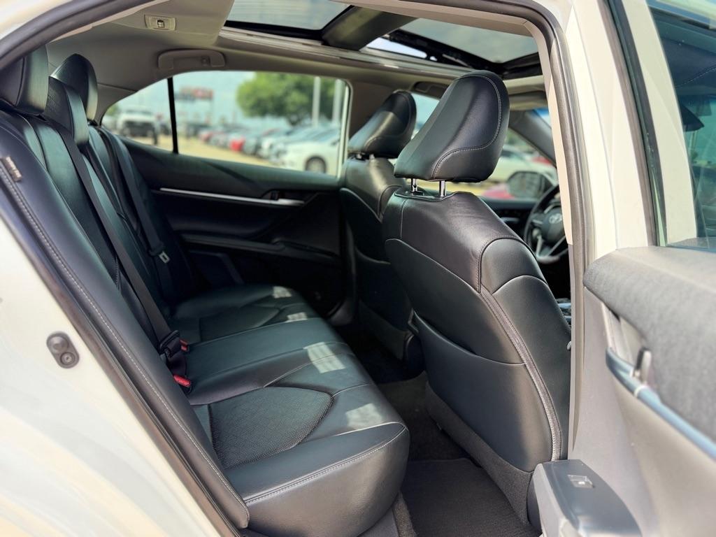Toyota Camry XLE V6 2019