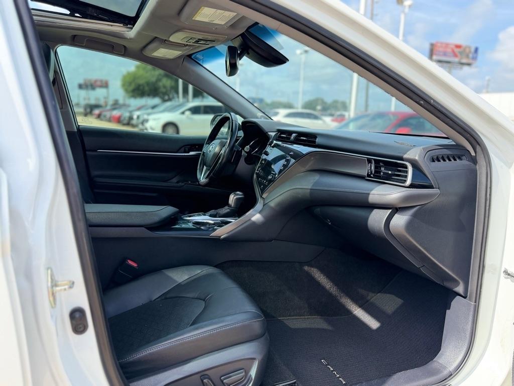 Toyota Camry XLE V6 2019