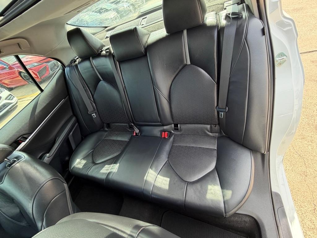 Toyota Camry XLE V6 2019