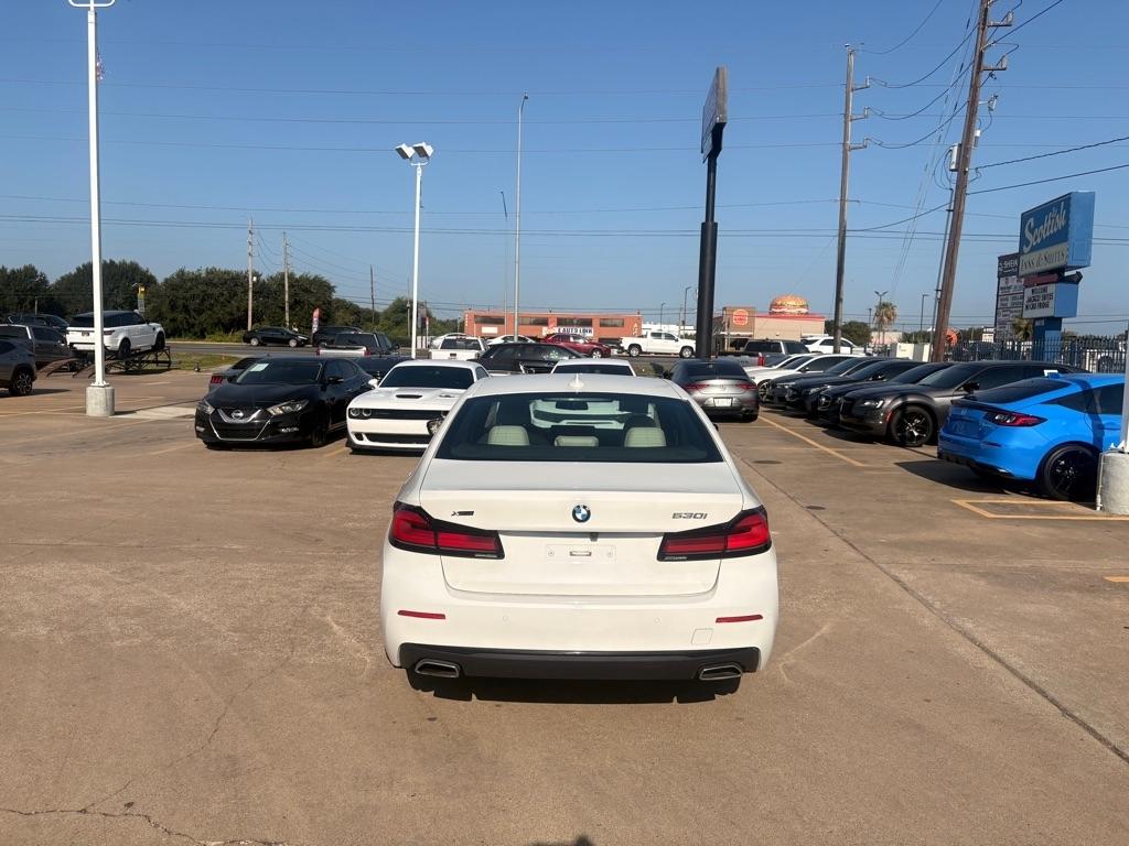 BMW 5-Series 530i xDrive 2023