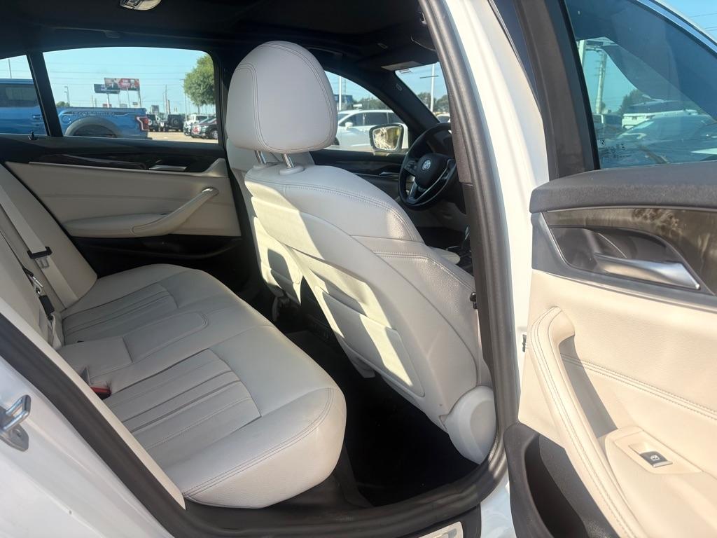 BMW 5-Series 530i xDrive 2023