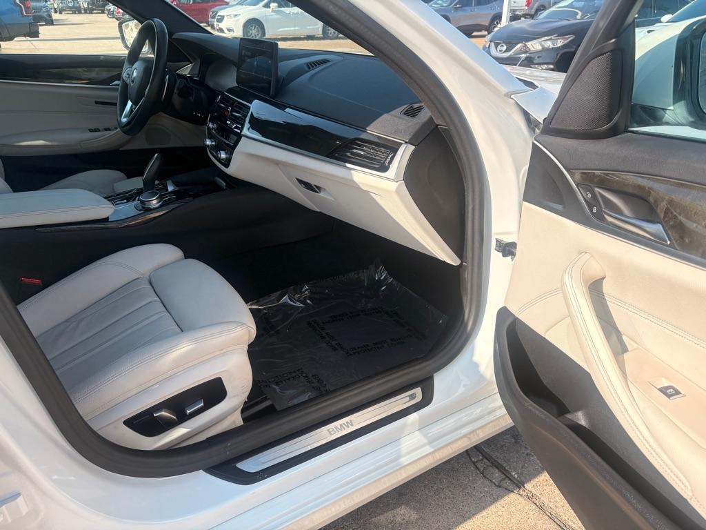 BMW 5-Series 530i xDrive 2023