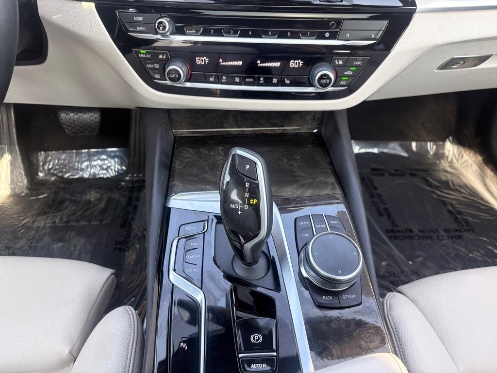 BMW 5-Series 530i xDrive 2023