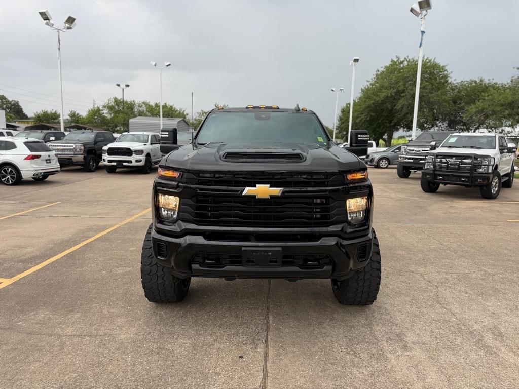 Chevrolet Silverado 2500HD Custom Crew Cab Long Box 4WD 2024