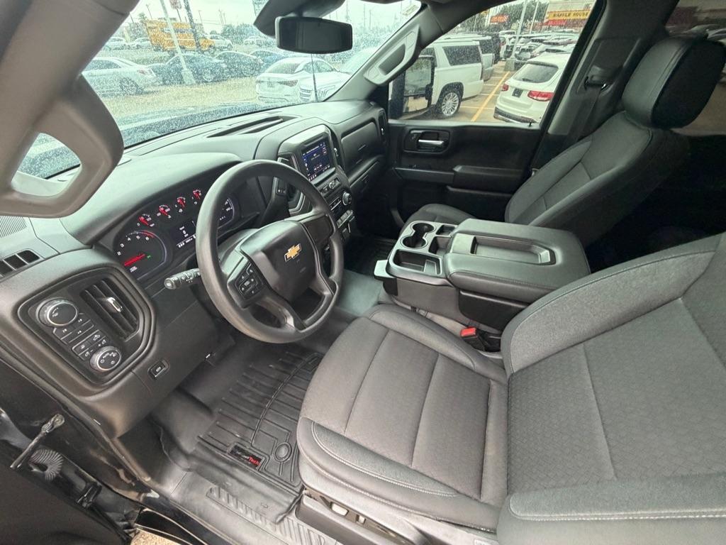 Chevrolet Silverado 2500HD Custom Crew Cab Long Box 4WD 2024