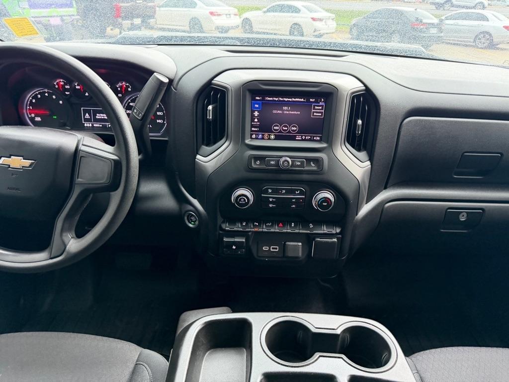 Chevrolet Silverado 2500HD Custom Crew Cab Long Box 4WD 2024