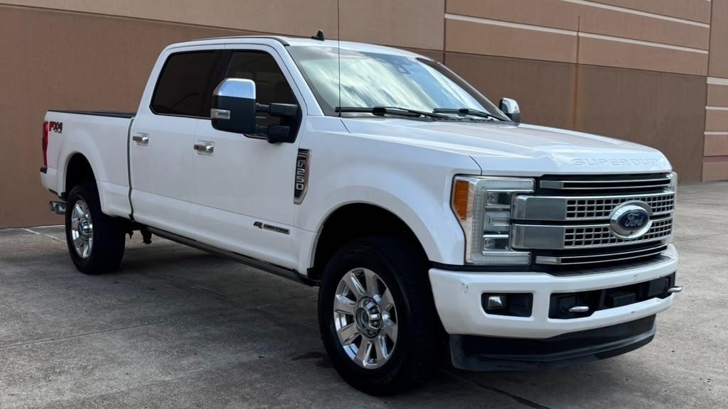 Ford Super Duty F-250 SRW King Ranch 4WD Crew Cab 8' Box 2019
