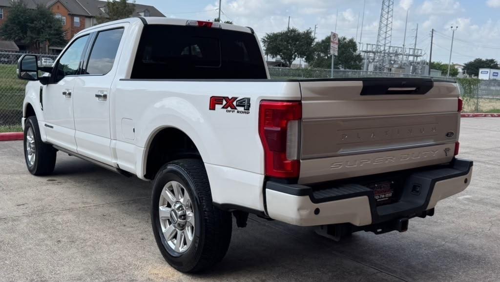 Ford Super Duty F-250 SRW King Ranch 4WD Crew Cab 8' Box 2019