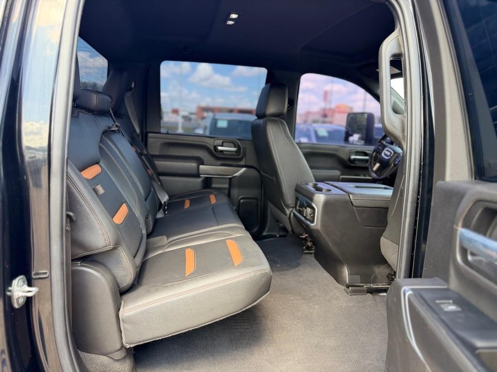 GMC Sierra 2500HD AT4 Crew Cab 4WD 2022