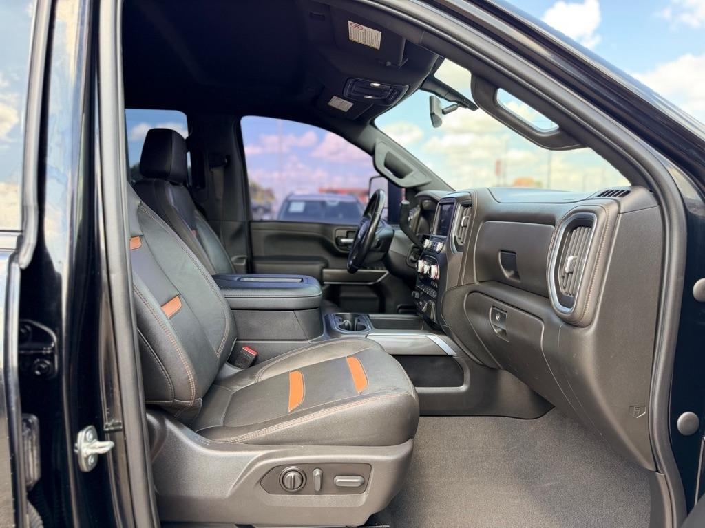 GMC Sierra 2500HD AT4 Crew Cab 4WD 2022