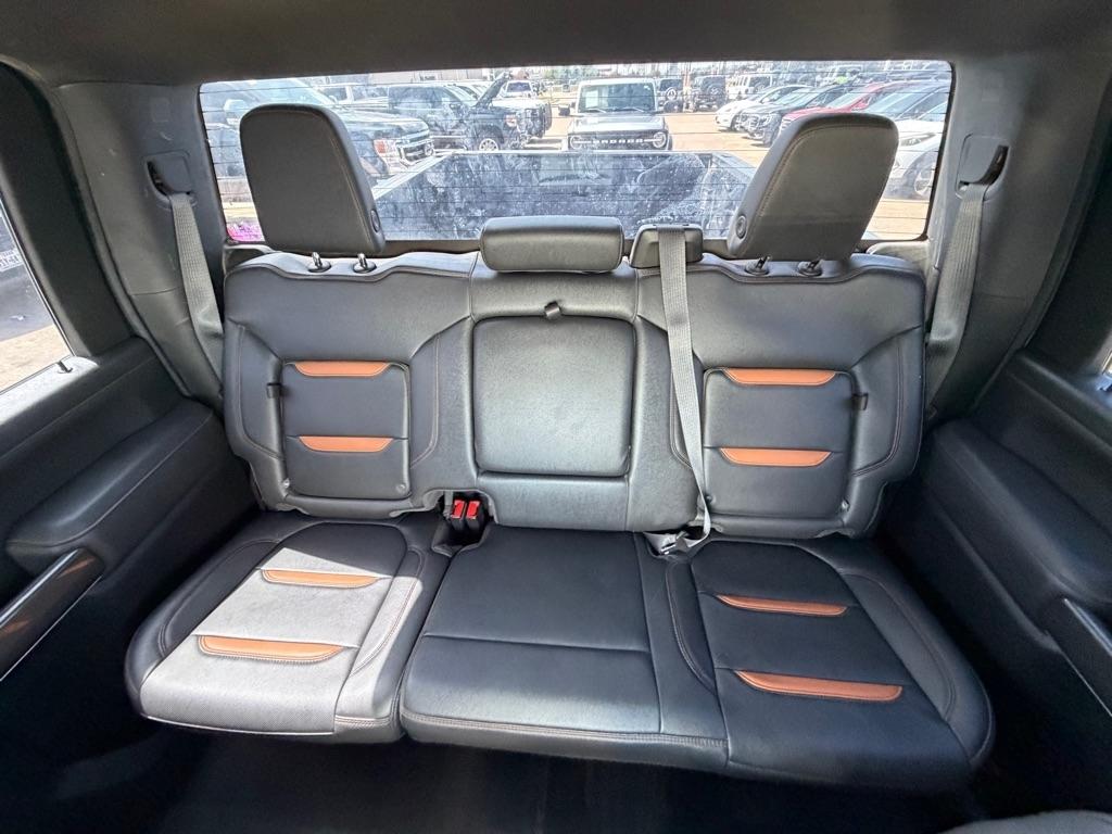 GMC Sierra 2500HD AT4 Crew Cab 4WD 2022