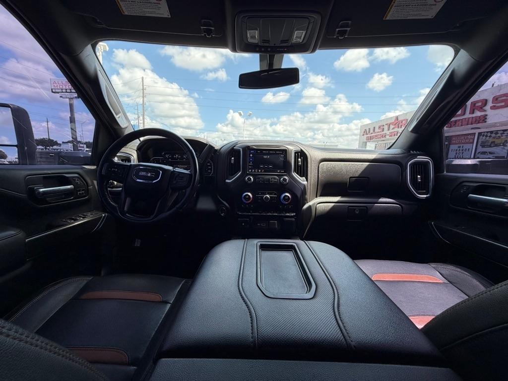 GMC Sierra 2500HD AT4 Crew Cab 4WD 2022