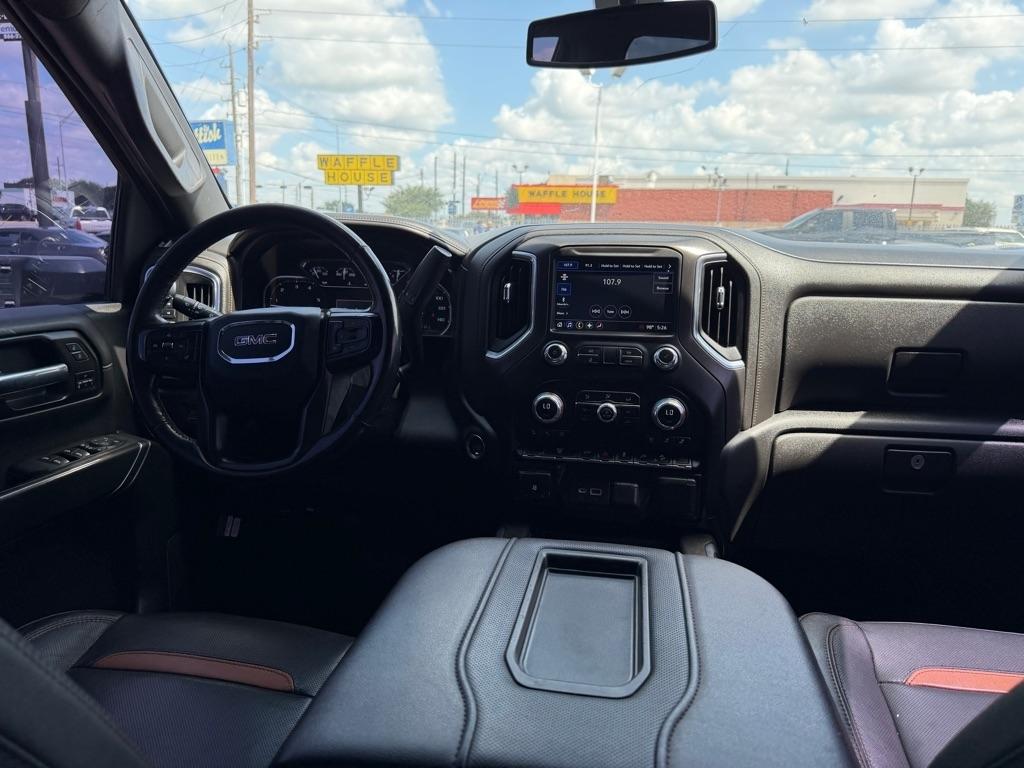GMC Sierra 2500HD AT4 Crew Cab 4WD 2022