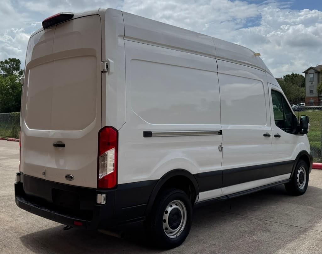 Ford Transit 250 Van Low Roof w/Sliding Pass. 130-in. WB 2021