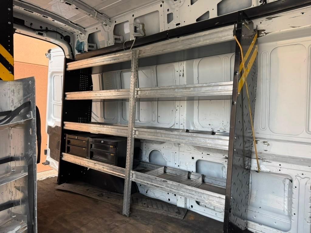 Ford Transit 250 Van Low Roof w/Sliding Pass. 130-in. WB 2021