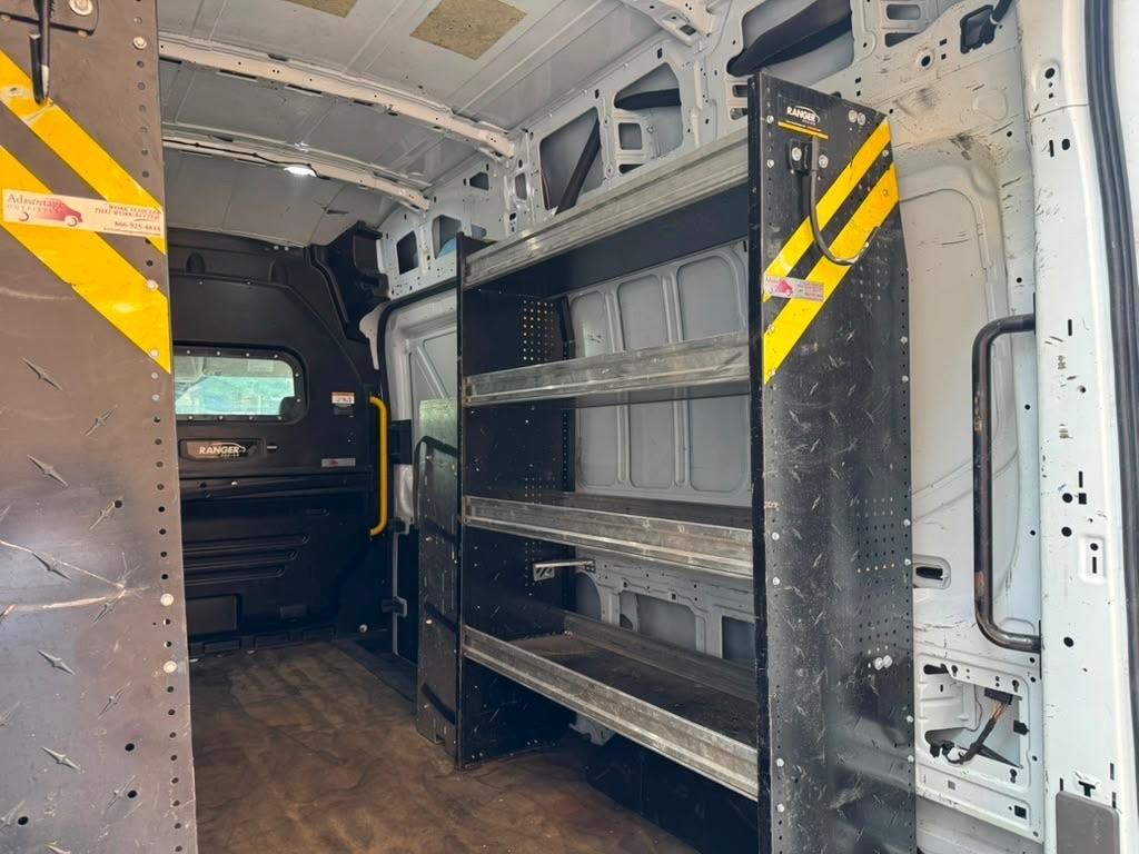 Ford Transit 250 Van Low Roof w/Sliding Pass. 130-in. WB 2021