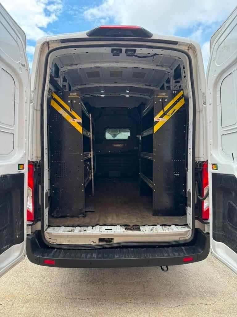 Ford Transit 250 Van Low Roof w/Sliding Pass. 130-in. WB 2021