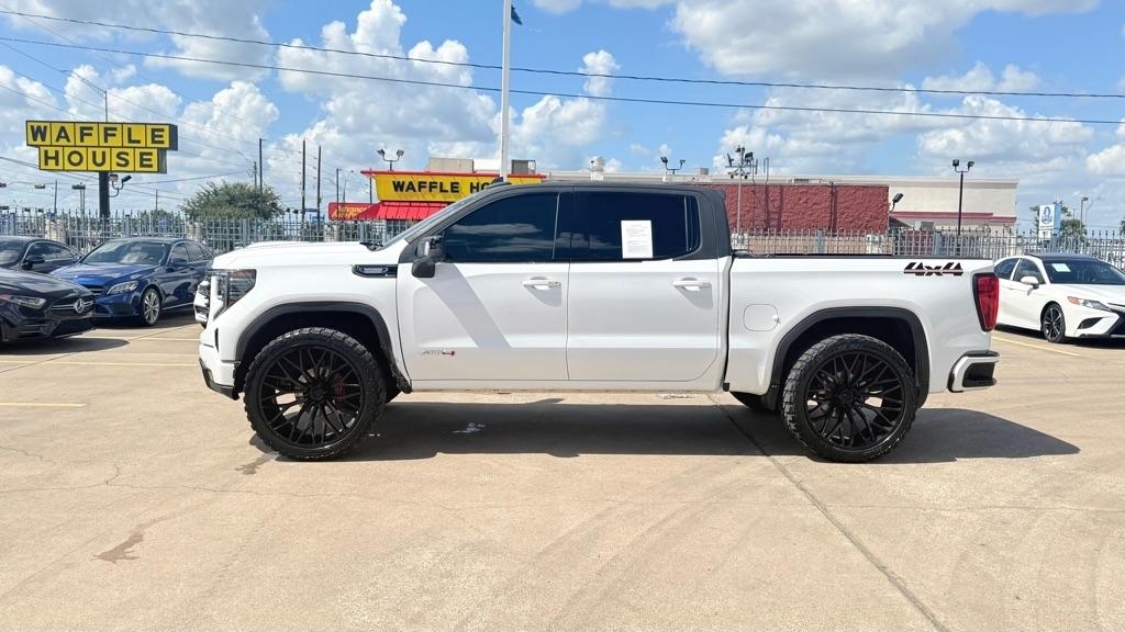 GMC Sierra 1500 AT4 Crew Cab 4WD 2024