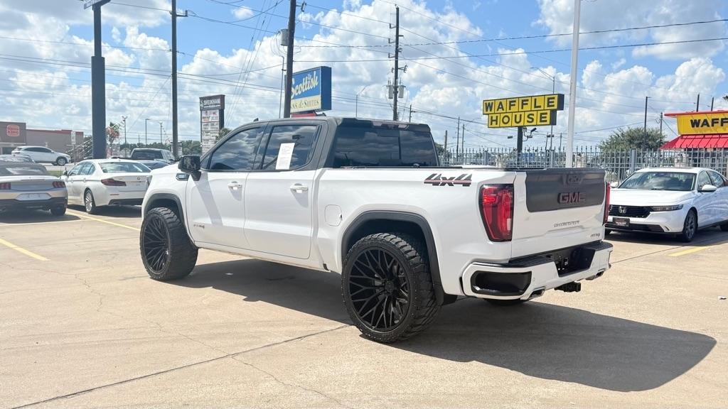 GMC Sierra 1500 AT4 Crew Cab 4WD 2024